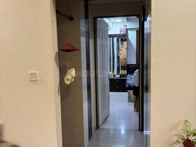 1 BHK Apartment in Kasarvadavali for rent Thane. The reference number is 18717541