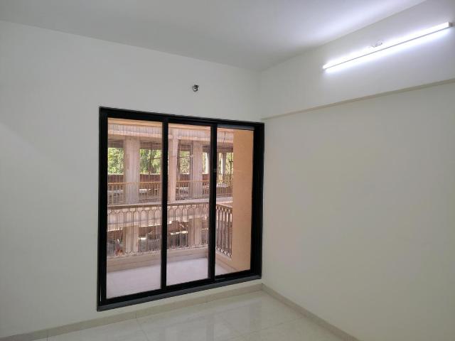 1 BHK Apartment in Kasarvadavali for rent Thane. The reference number is 18879190