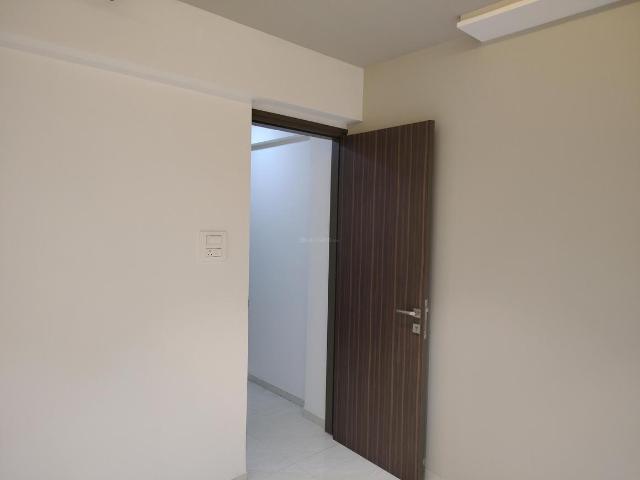 1 BHK Apartment in Kasarvadavali for rent Thane. The reference number is 18885476