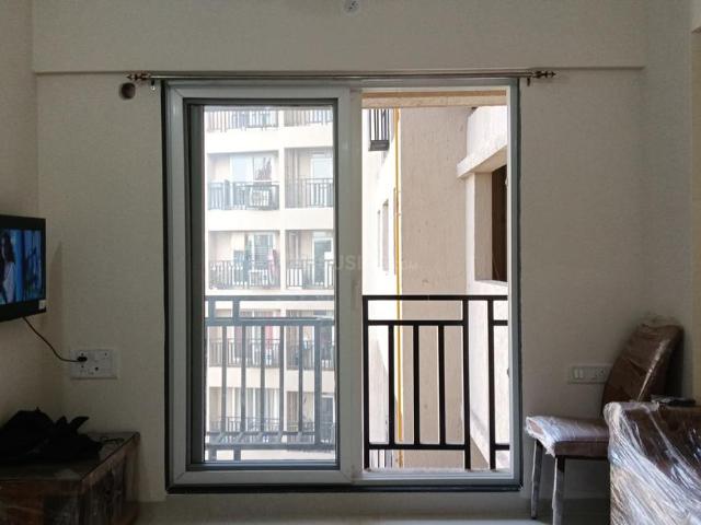 1 BHK Apartment in Kasarvadavali for rent Thane. The reference number is 19365360