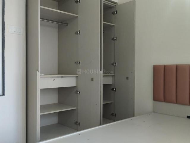 1 BHK Apartment in Kasarvadavali for rent Thane. The reference number is 19373373