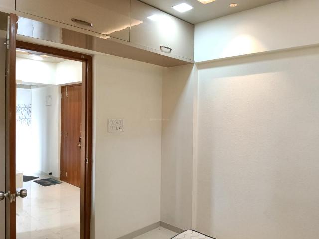 2 BHK Apartment in Thane West for rent Thane. The reference number is 19545333
