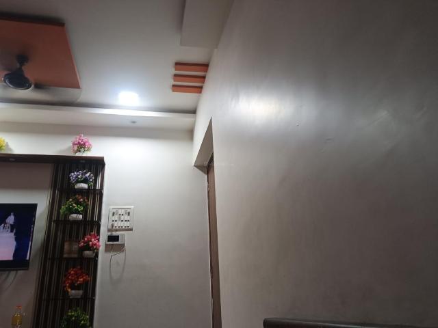 1 BHK Apartment in Kasarvadavali for rent Thane. The reference number is 19539255