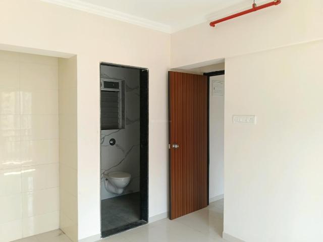 1 BHK Apartment in Kasarvadavali for rent Thane. The reference number is 19653359