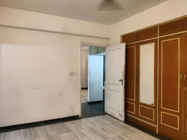 1 BHK Apartment in Kasarvadavali for rent Thane. The reference number is 19884555