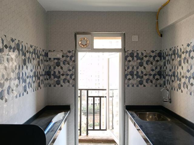 1 BHK Apartment in Kasarvadavali for rent Thane. The reference number is 19983565