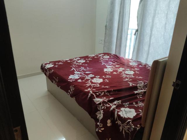 1 BHK Apartment in Kasarvadavali for rent Thane. The reference number is 19984139