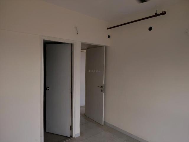 1 BHK Apartment in Kasarvadavali for rent Thane. The reference number is 20064200