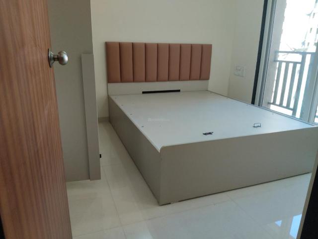 1 BHK Apartment in Kasarvadavali for rent Thane. The reference number is 20003949