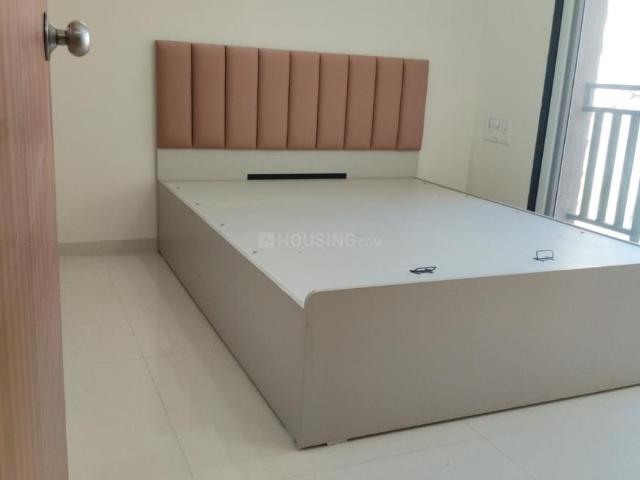1 BHK Apartment in Kasarvadavali for rent Thane. The reference number is 20005636
