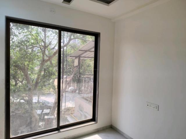 1 BHK Apartment in Kasarvadavali for rent Thane. The reference number is 20018297