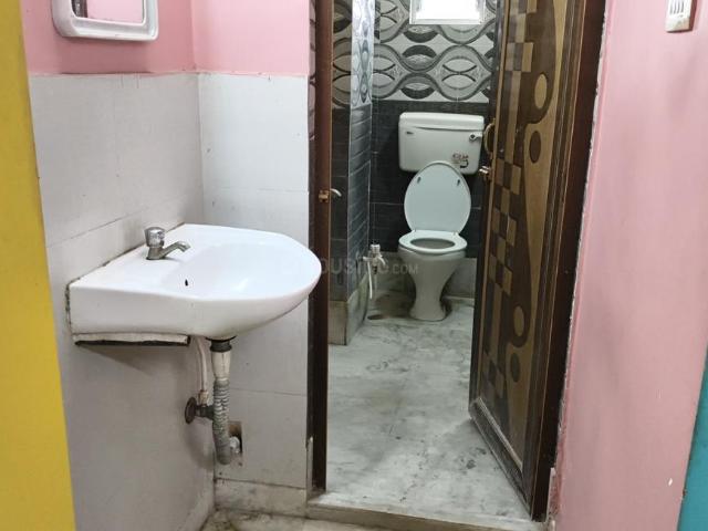 1 BHK Apartment in Keshtopur for rent Kolkata. The reference number is 20437321