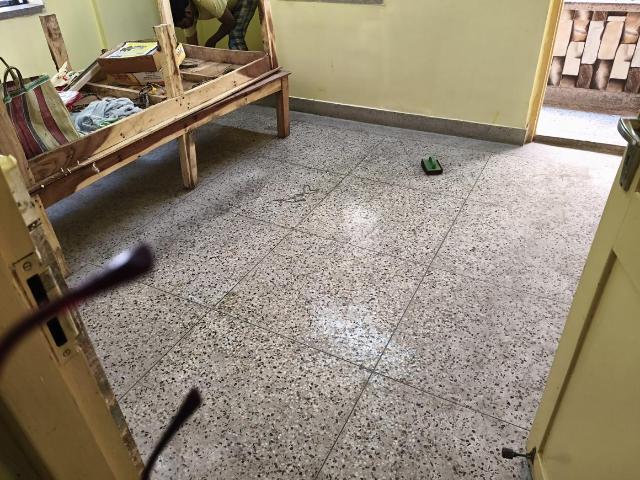 1 BHK Apartment in Keshtopur for rent Kolkata. The reference number is 20381446