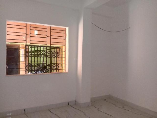 1 BHK Apartment in Keshtopur for resale Kolkata. The reference number is 20330103