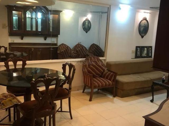 1 BHK Apartment in Khar West for rent Mumbai. The reference number is 13000788