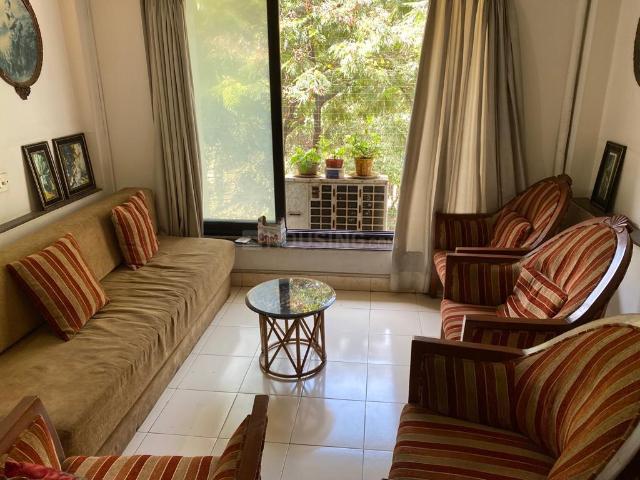 1 BHK Apartment in Khar West for rent Mumbai. The reference number is 19285348