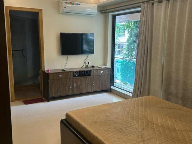 1 BHK Apartment in Khar West for rent Mumbai. The reference number is 20006202