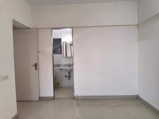 1 BHK Apartment in Kurla East for resale Mumbai. The reference number is 18139045