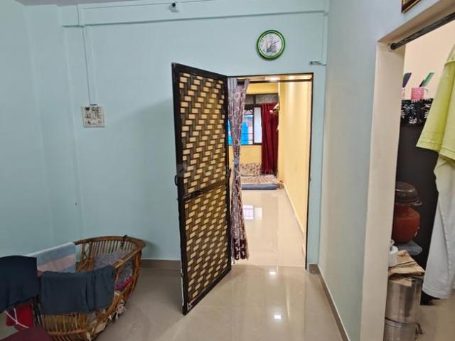 1 BHK Apartment in Kurla West for resale Mumbai. The reference number is 17899278