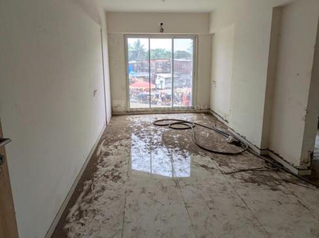 1 BHK Apartment in Kurla West for resale Mumbai. The reference number is 20684398