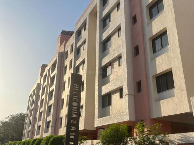 1 BHK Apartment in Hadapsar for resale Magarpatta Road. The reference number is 16206741
