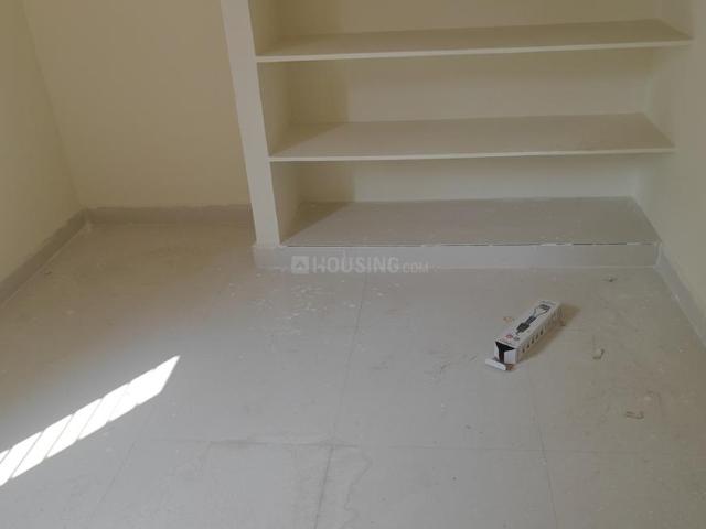 1 BHK Apartment in Kondapur for rent Hyderabad. The reference number is 18826609