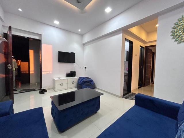 1 BHK Apartment in Hiranandani Estate for resale Thane. The reference number is 10877125