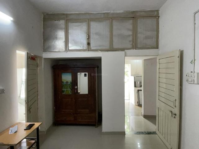 1 BHK Apartment in Jodhpur for rent Ahmedabad. The reference number is 20534265