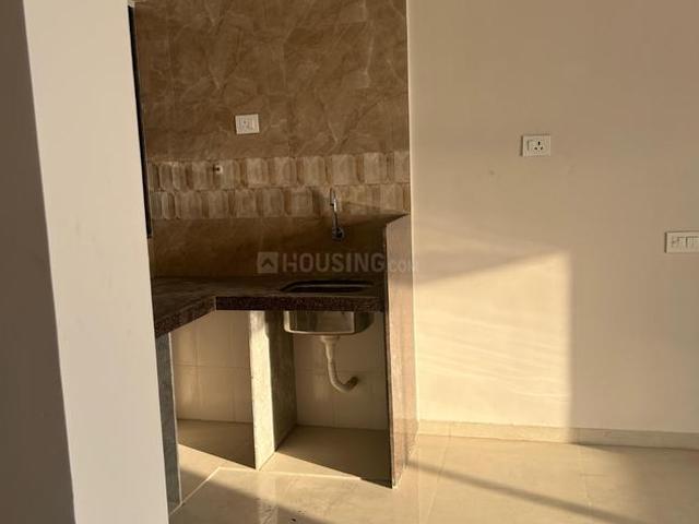 1 BHK Apartment in Jogeshwari West for rent Mumbai. The reference number is 19998271