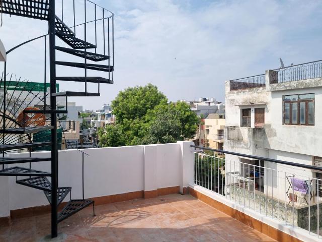 1 BHK Apartment in Janakpuri for rent New Delhi. The reference number is 20606216