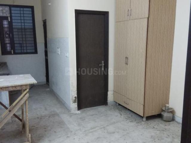1 BHK Apartment in Janakpuri for resale West Delhi. The reference number is 5810748