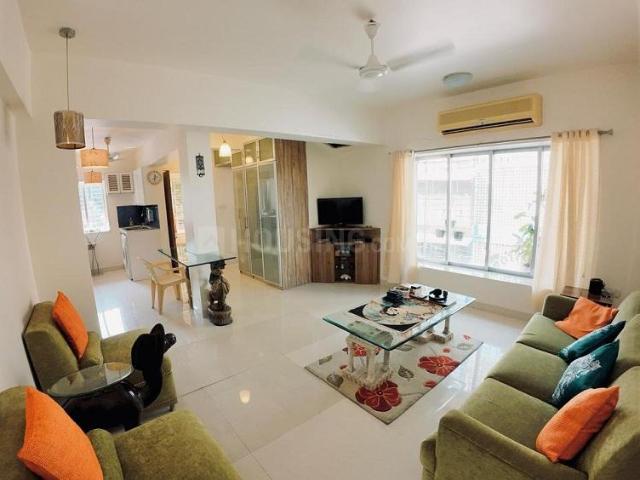 1 BHK Apartment in Juhu for rent Mumbai. The reference number is 20401247