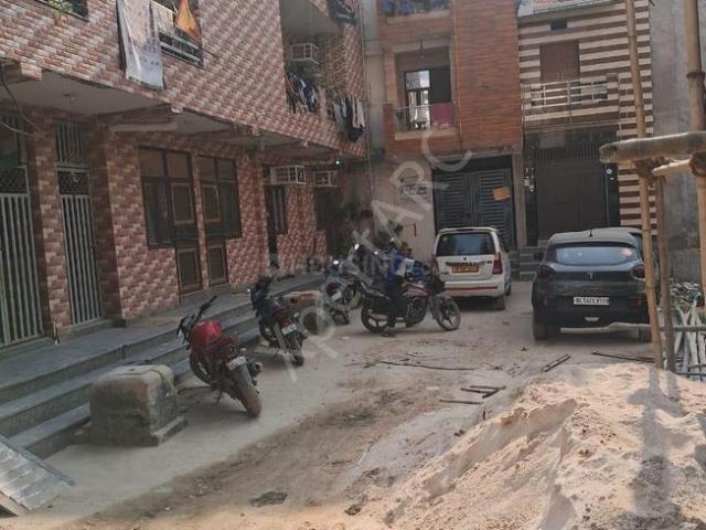 1 BHK Apartment in Loni for resale Ghaziabad. The reference number is 18765004