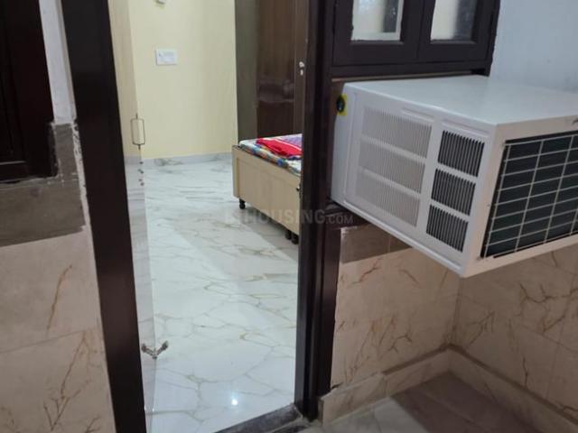 1 BHK Apartment in Madanpur Khadar for rent New Delhi. The reference number is 20324828