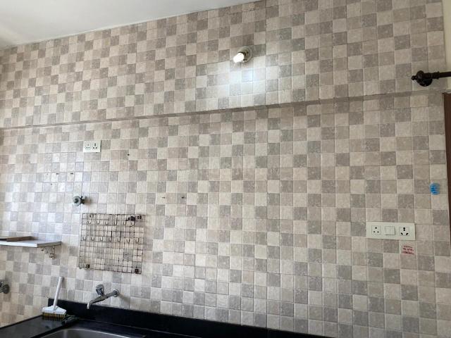 1 BHK Apartment in Magarpatta City for rent Pune. The reference number is 20453706