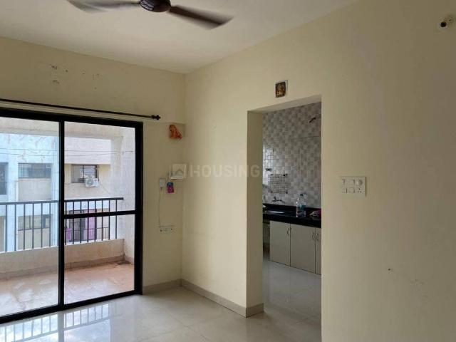 1 BHK Apartment in Magarpatta City for rent Pune. The reference number is 20472253