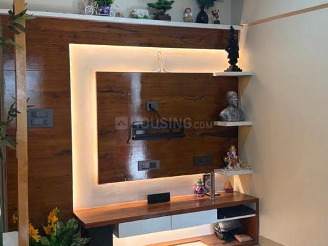 1 BHK Apartment in Magarpatta City for rent Pune. The reference number is 20518148