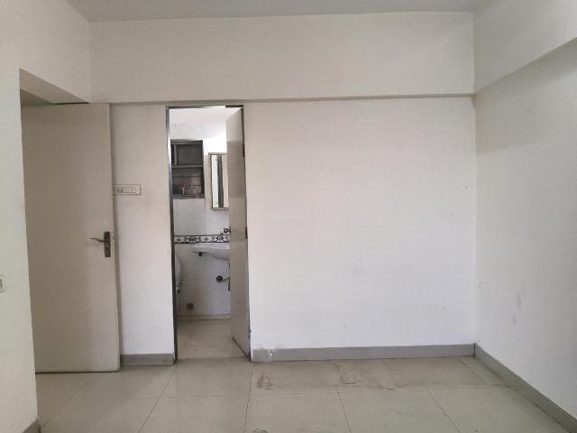 1 BHK Apartment in Mahalakshmi for resale Mumbai. The reference number is 19684307