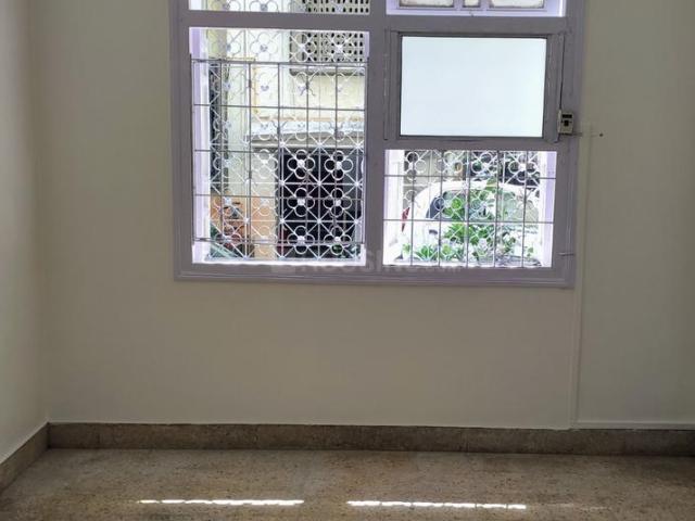 1 BHK Apartment in Mahim for resale Mumbai. The reference number is 19114552