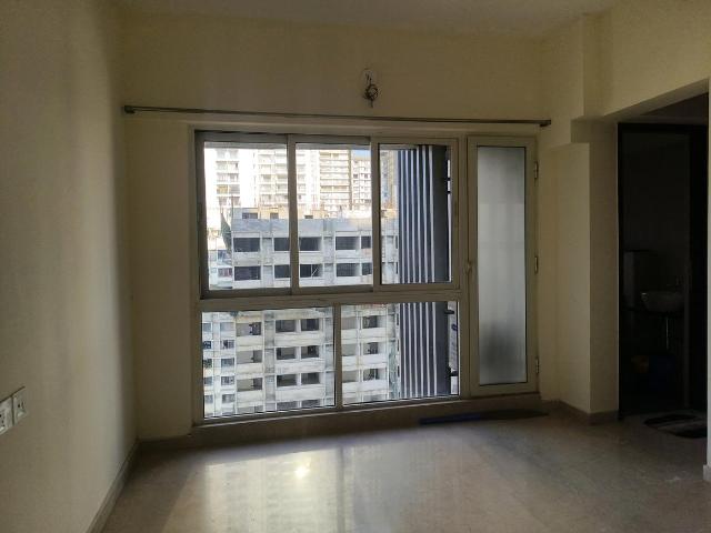 1 BHK Apartment in Malad East for rent Mumbai. The reference number is 15203681