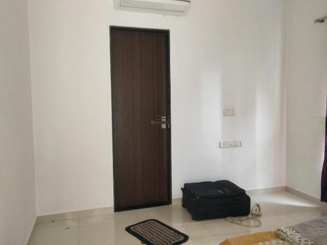 1 BHK Apartment in Malad East for rent Mumbai. The reference number is 17520601