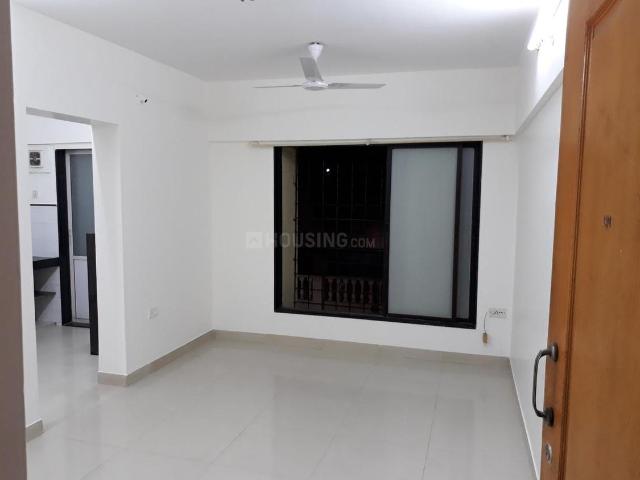 1 BHK Apartment in Malad East for rent Mumbai. The reference number is 19083930