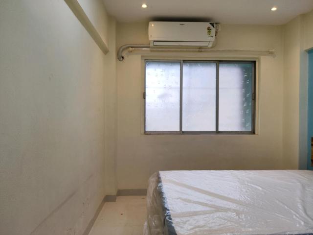 1 BHK Apartment in Malad East for rent Mumbai. The reference number is 20588293