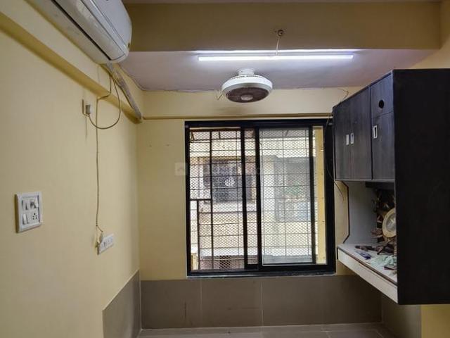 1 BHK Apartment in Malad East for rent Mumbai. The reference number is 20732146
