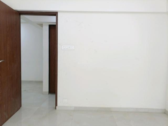 1 BHK Apartment in Malad East for rent Mumbai. The reference number is 20069087