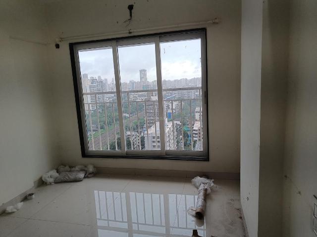 1 BHK Apartment in Malad East for resale Mumbai. The reference number is 18387560