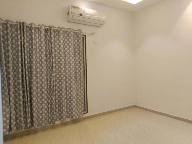1 BHK Apartment in Malad East for resale Mumbai. The reference number is 18971682