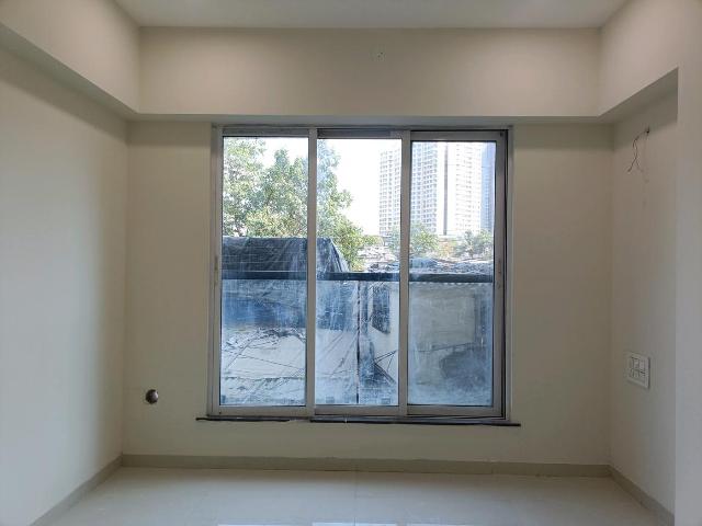 1 BHK Apartment in Malad East for resale Mumbai. The reference number is 19657153