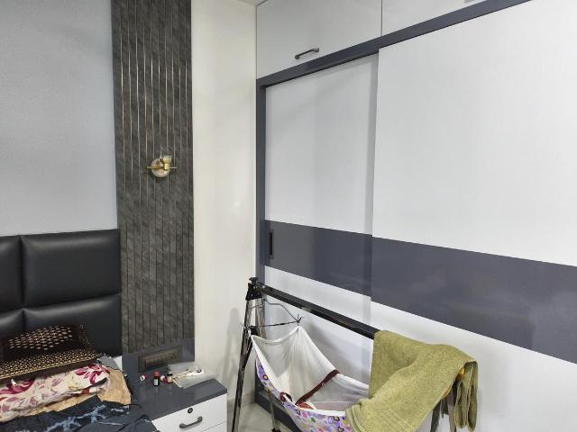 1 BHK Apartment in Malad East for resale Mumbai. The reference number is 20354552