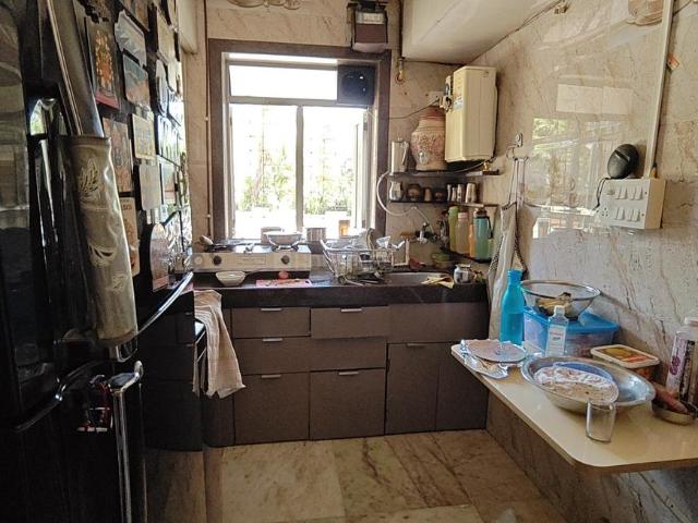 1 BHK Apartment in Malad East for resale Mumbai. The reference number is 20321067
